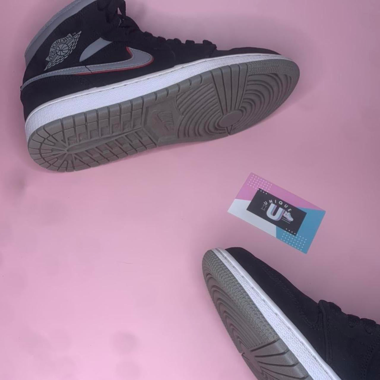 Nike Air Jordan 1 Retro High Grey Black Red