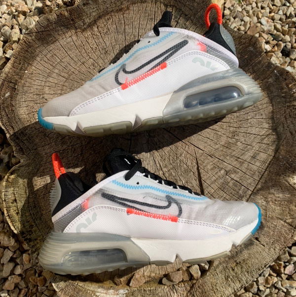 Nike Air Max 2090 White Black Red Blue