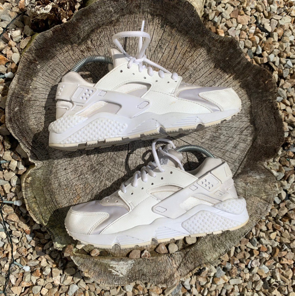 SE Nike Huaraches White Cream