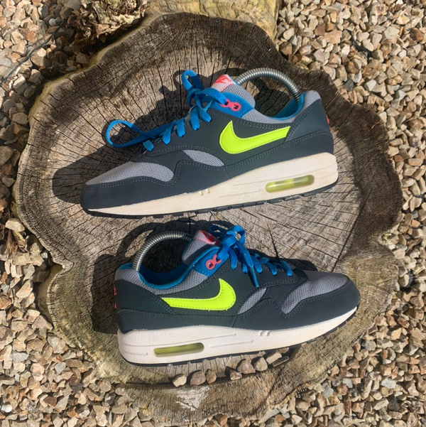 Retro Nike Air Max 1 Navy Blue Neon
