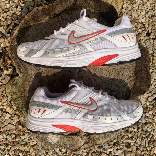 Nike White Mesh Silver Panels Retro Style “Dad Shoes”