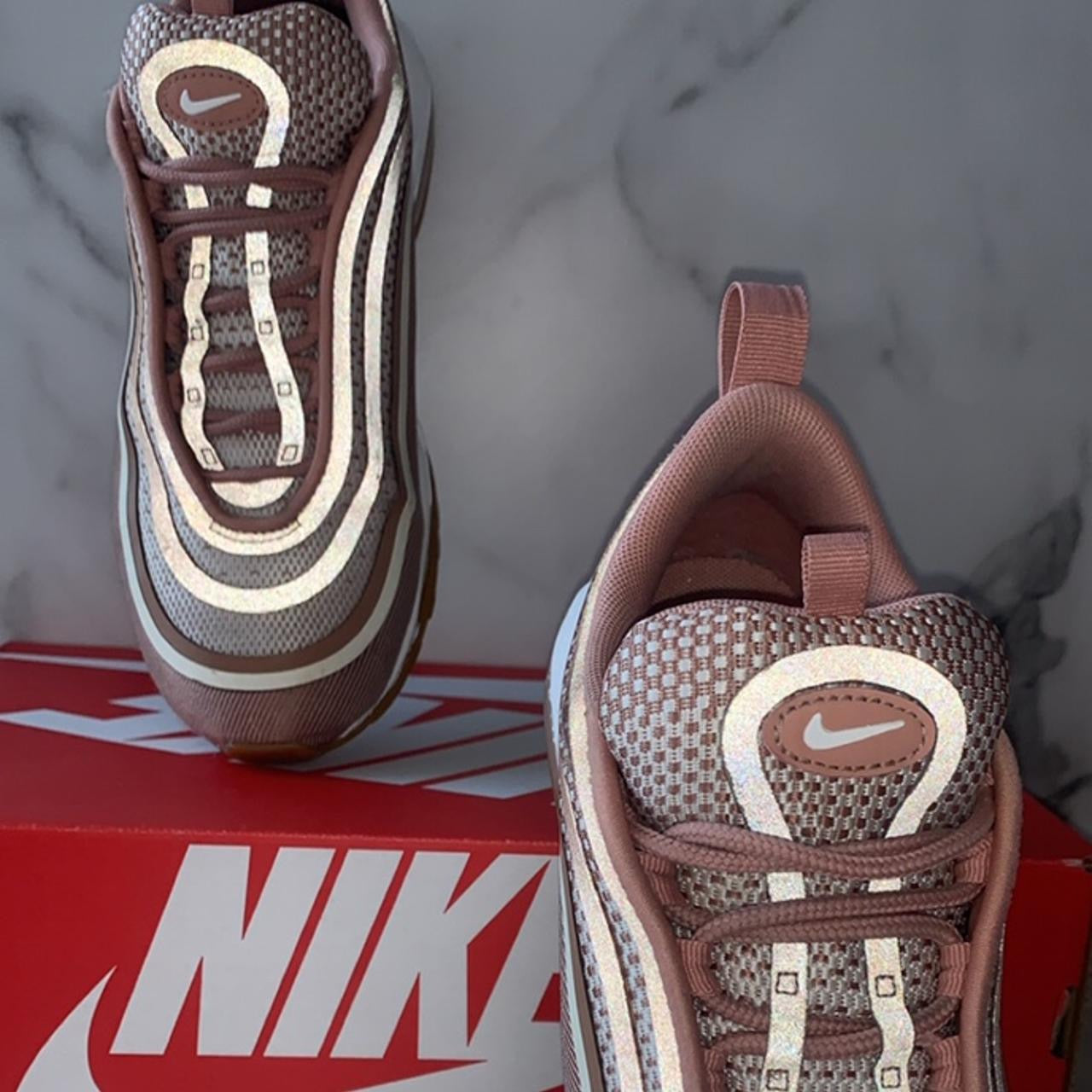 Deadstock Women’s Nike Air Max 97 Rose Gold