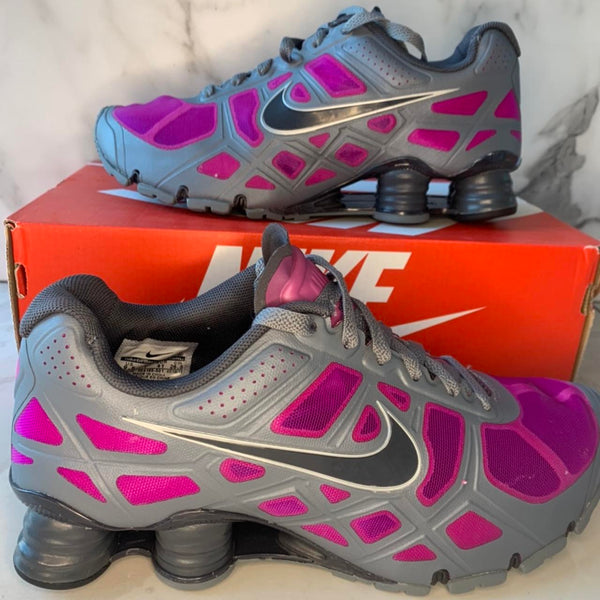 Retro Limited Edition Nike Shox R4